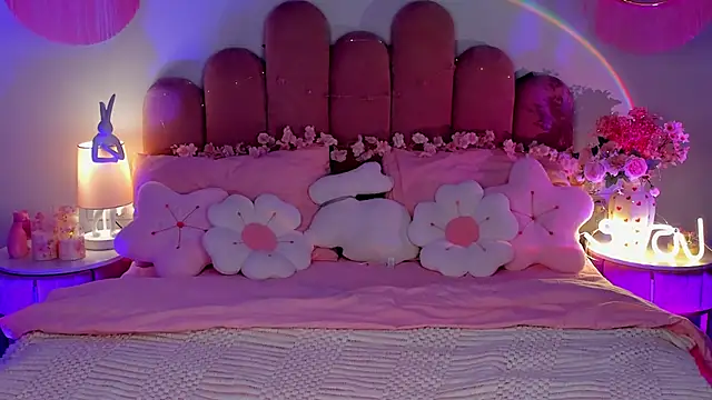 ElsaYoung online show from April 29, 7:19 pm