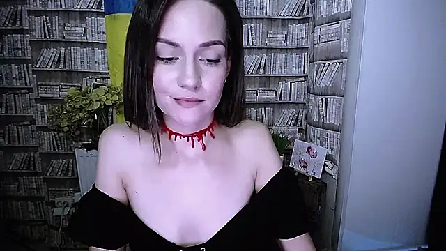 Lina Star S online show from October 31, 9:02 am