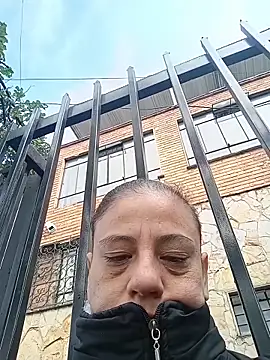 sasi luna online show from April 24, 1:03 pm