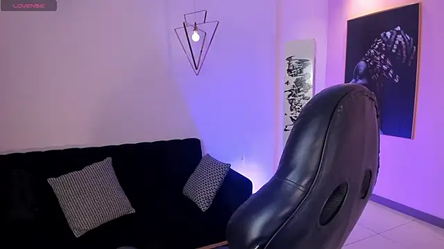 MiaFarrell  online show from September 30, 6:35 pm