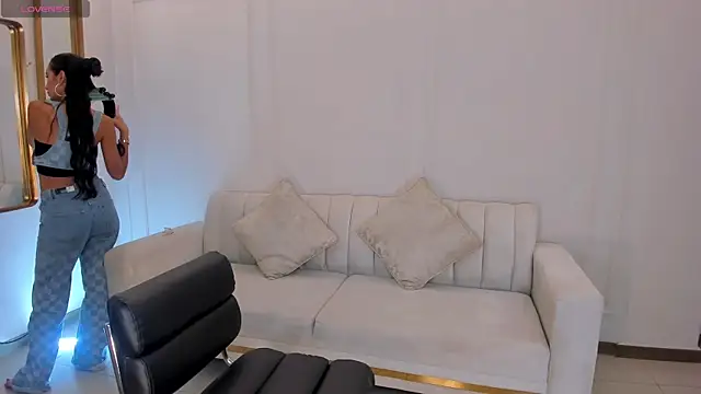 BellaCarteer  online show from April 24, 8:11 pm