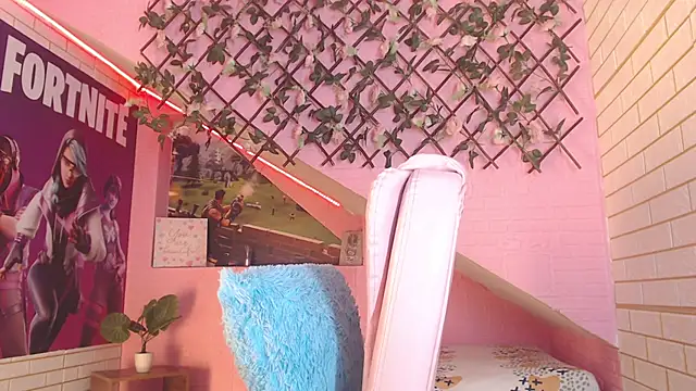 mariilulp303av online show from December 20, 5:00 am