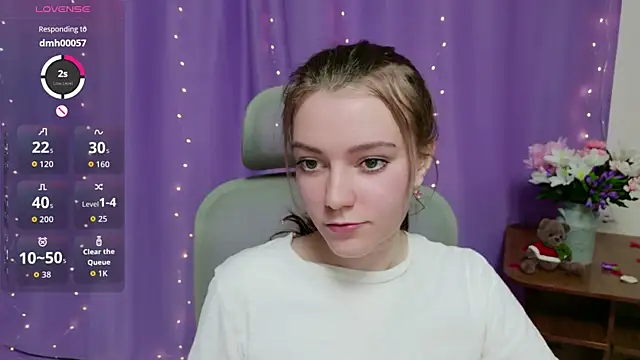 Lana  Cute  online show from April 24, 2:20 pm