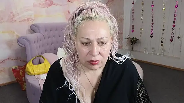 Snapshot of Penelope_Pinky chatting on September 22, 3:16 am Penelope Pinky online show from September 22, 3:16 am