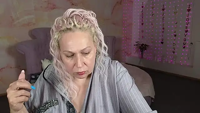 Snapshot of Penelope_Pinky chatting on October 1, 12:54 pm Penelope Pinky online show from October 1, 12:54 pm