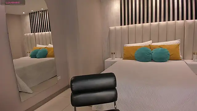 FernandaX1 online show from October 26, 12:00 pm