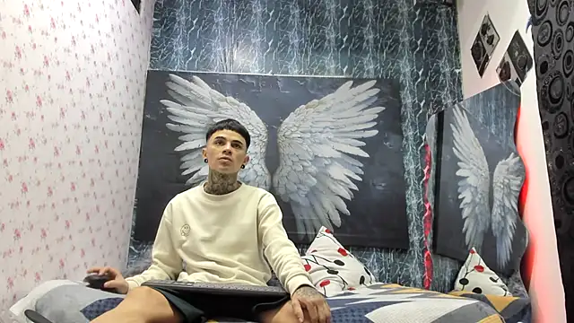 exotic hot couple online show from April 23, 11:18 pm