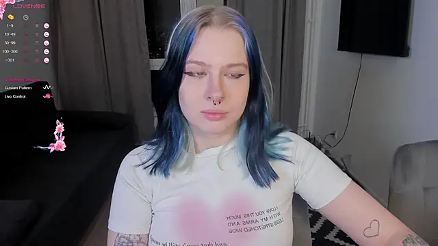 tender kiitty online show from February 8, 7:06 pm