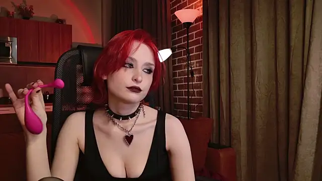 Snapshot of Cristmass_princess chatting on September 19, 7:35 pm Cristmass princess online show from September 19, 7:35 pm