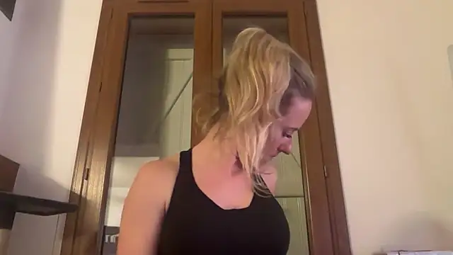 Emmy frenchie online show from January 6, 7:06 pm