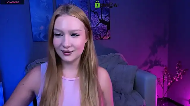 playful sophie online show from November 26, 8:43 pm