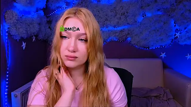 playful sophie online show from April 21, 1:42 am