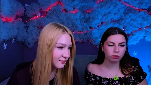 playful sophie online show from April 22, 7:22 pm