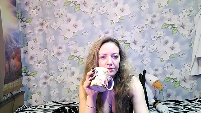 Snapshot of KattyLuuu chatting on September 27, 9:22 pm KattyLuuu online show from September 27, 9:22 pm