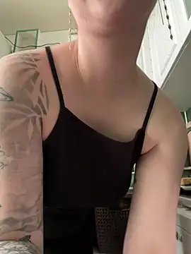 MayaMystic online show from April 21, 8:21 am