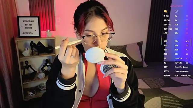 Snapshot of Fresita_Rosita chatting on September 29, 4:23 pm Fresita Rosita online show from September 29, 4:23 pm