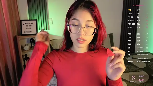 Snapshot of Fresita_Rosita chatting on September 12, 4:14 pm Fresita Rosita online show from September 12, 4:14 pm