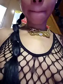 carmelbbyx22 online show from April 25, 1:41 pm