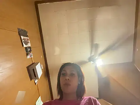 carmelbbyx22 online show from April 18, 12:35 am