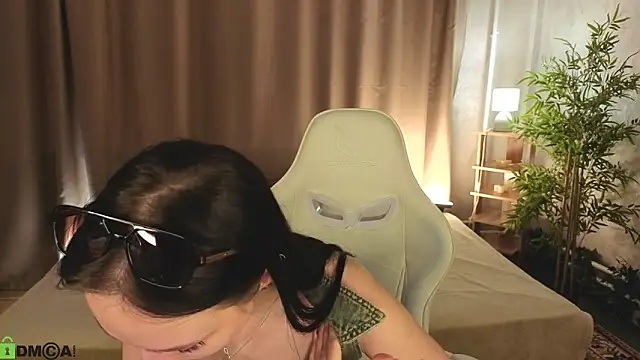 Cheryl  Brown online show from April 25, 1:30 am