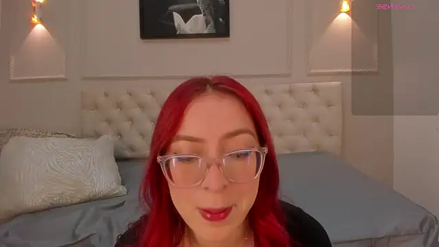 Snapshot of anniemartinezz chatting on September 13, 12:13 pm anniemartinezz online show from September 13, 12:13 pm