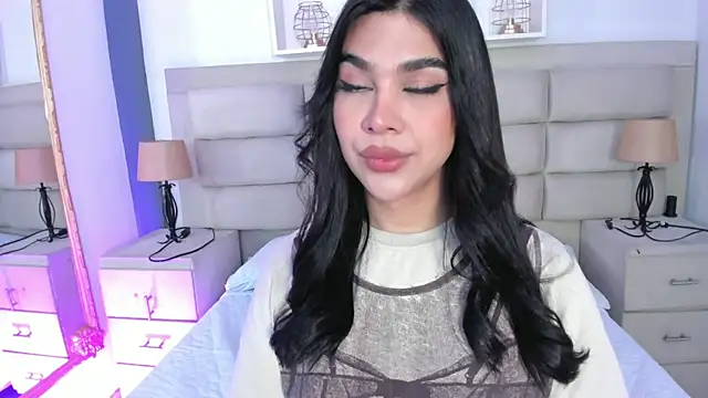 RoseCassie online show from September 17, 1:53 pm