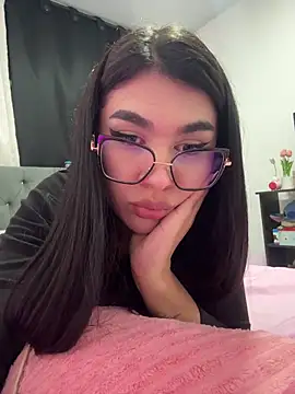 RoseCassie online show from April 18, 12:35 am