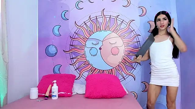 Mariana 16  online show from November 18, 8:10 pm