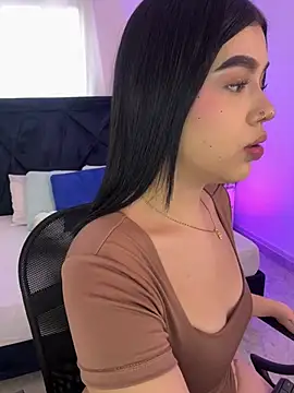 Lily Woodz online show from June 30, 7:02 pm
