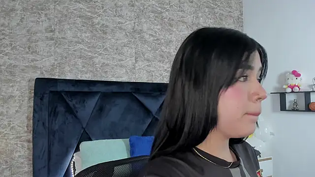 Snapshot of Lily_Woodz chatting on September 22, 7:45 pm Lily Woodz online show from September 22, 7:45 pm
