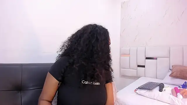 celeste smmith  online show from March 7, 4:41 am