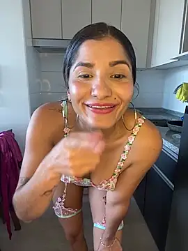 AlejandritaMilano online show from January 14, 9:53 pm