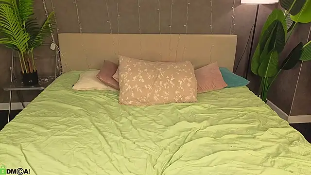 Mollly Rouge online show from April 27, 12:08 am