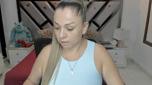 natalia5560 online show from November 8, 1:49 pm