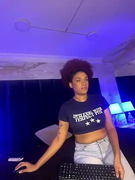 loladupont online show from January 12, 3:12 am