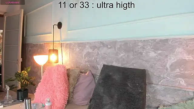 Little lili19 online show from April 24, 8:22 pm