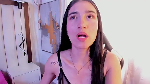 Chlooe Zoe online show from April 27, 7:22 pm