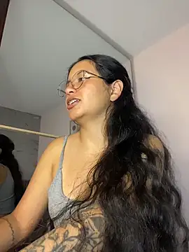 Rosita forever  online show from June 1, 6:20 pm