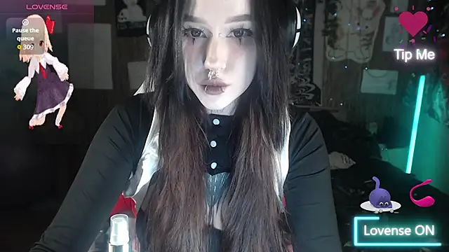 chloe crystall killer online show from April 25, 5:21 am