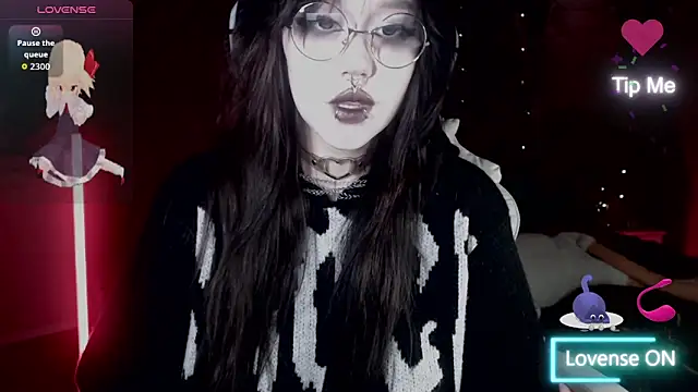 chloe crystall killer online show from October 13, 4:42 pm