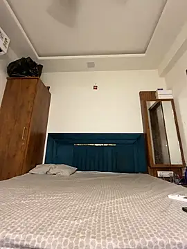 ahista online show from April 28, 6:12 pm