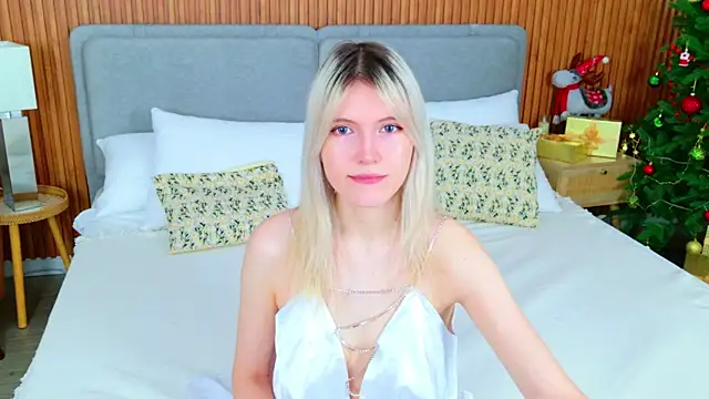 NellieLoyns online show from January 13, 5:28 pm