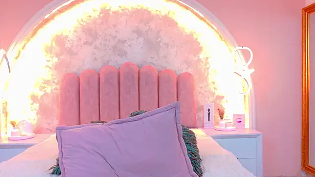 MiaLaurents online show from November 14, 4:34 am