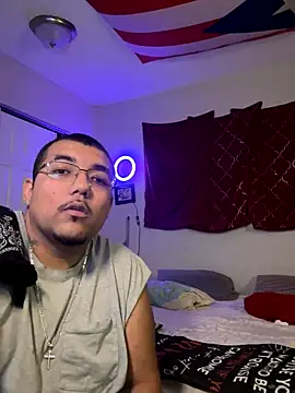 Snapshot of cloudy_couple444 chatting on September 22, 4:00 am cloudy couple444 online show from September 22, 4:00 am