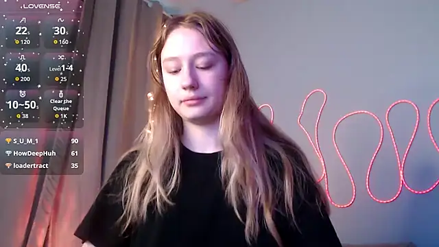 AdaDiore online show from December 15, 9:58 am