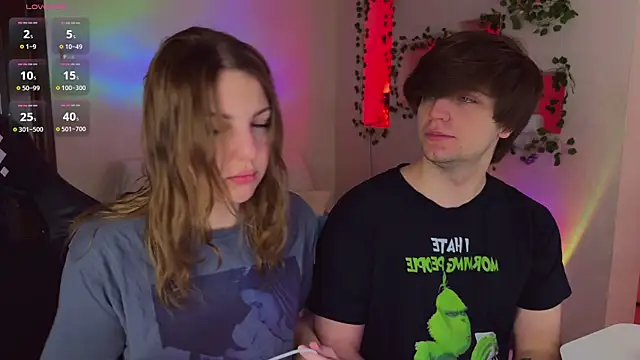 RobertAndLinela online show from April 24, 5:21 am