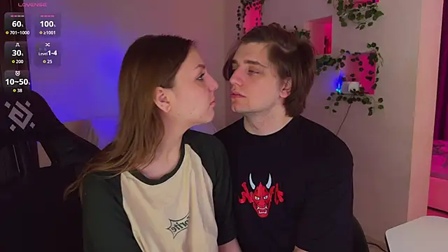 RobertAndLinela online show from July 7, 1:03 pm