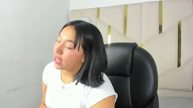 IsabellRodriguez18 online show from December 5, 4:12 am