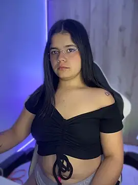 pretty angela1 online show from April 22, 5:04 am