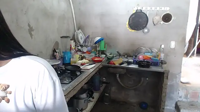 Coral0403 online show from October 18, 6:21 pm